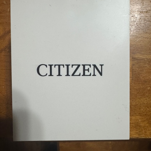 Citizen Eco-Drive Women’s Watch with mother of pearl dial. Brand new, in box! - Picture 2 of 3